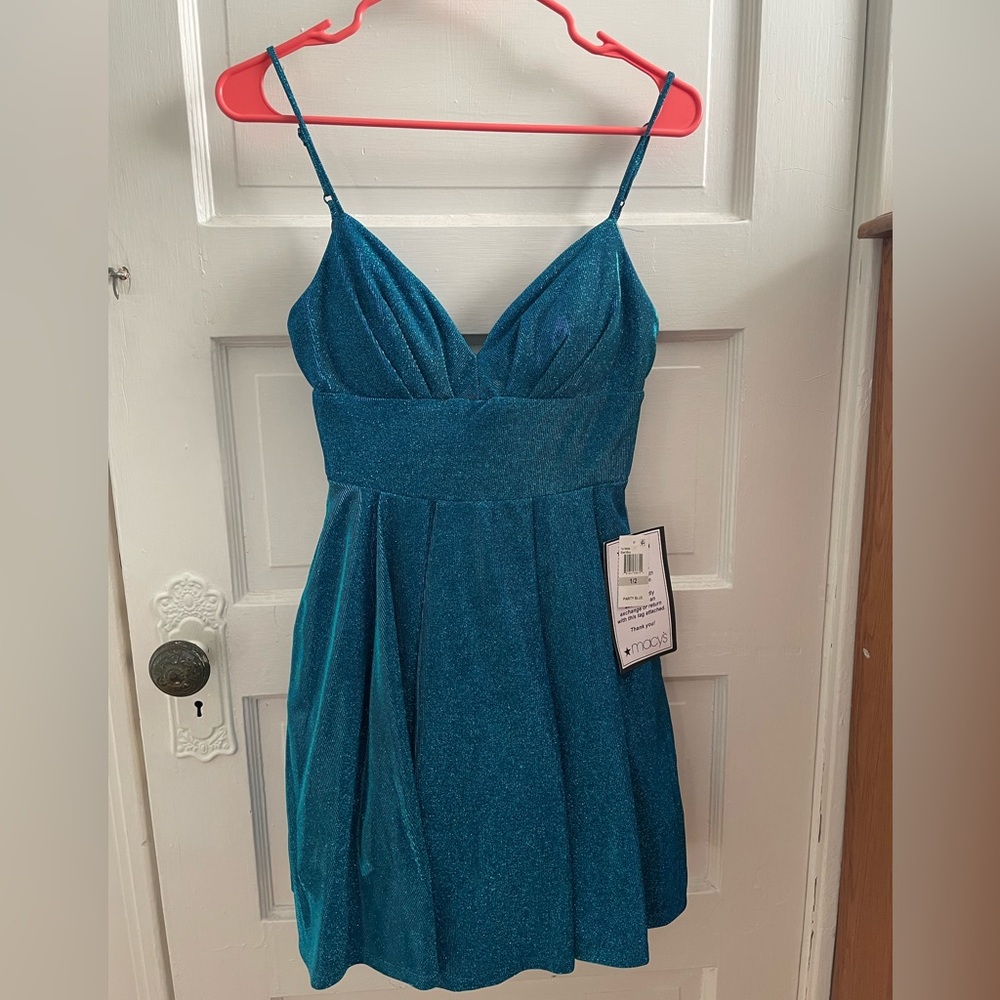 B Darlin Juniors’ glitter-knit skater party dress